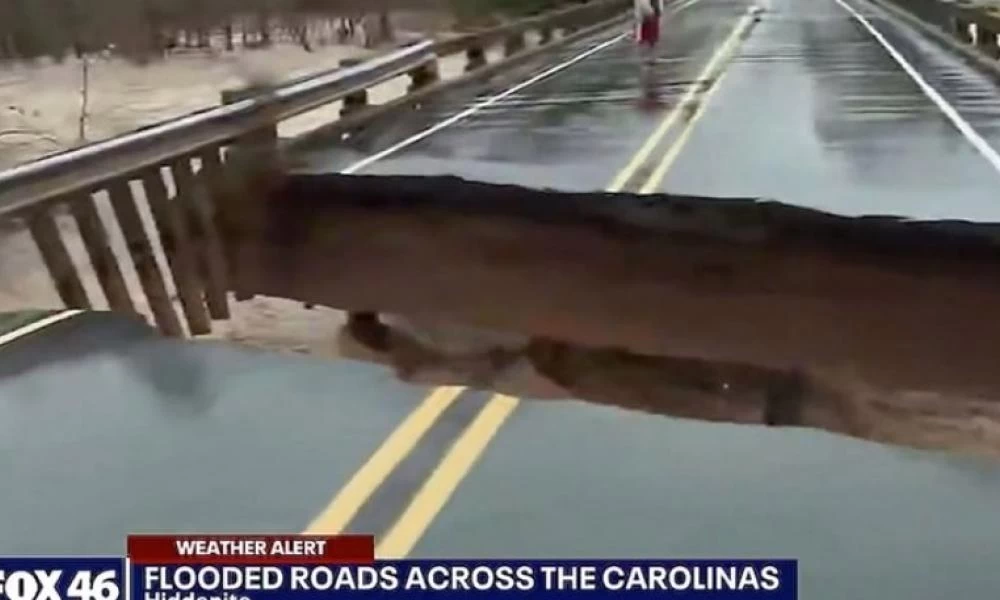 "Τύχη βουνό" είχε δημοσιογράφος: Γέφυρα κατάρρευσε σε ζωντανή σύνδεση δίπλα της